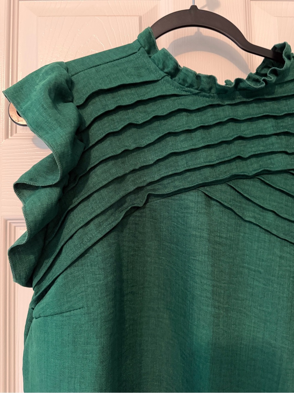 SHEIN Emerald Green Sleeveless Top with Ruffle Trim